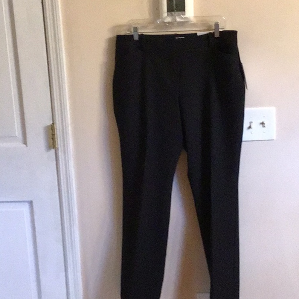 Liz Claiborne Pants . NEW!!!!!!